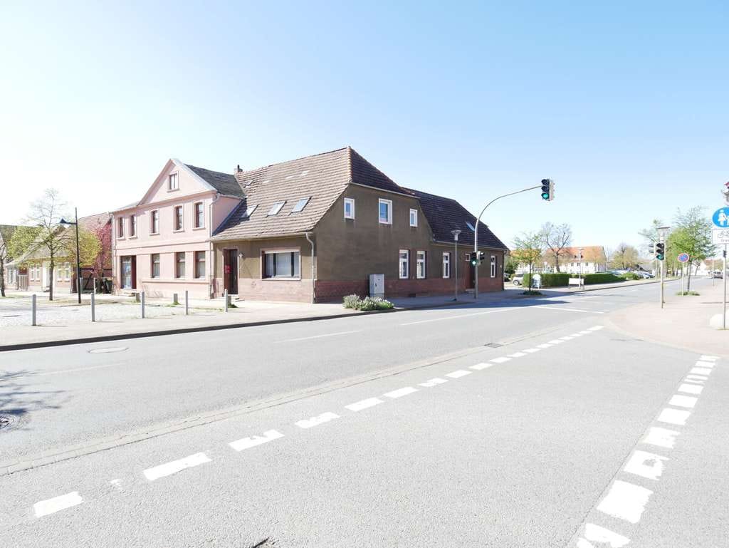 Immobilie in Ludwigslust - Teilsaniert - viel Platz für die ganze Familie! - Bild 0