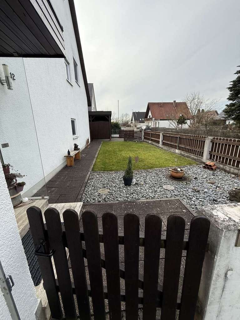 Immobilie in Bobingen - viel Platz für viele Möglichkeiten - großzügiges EFH mit DG und Carport - Bild 3