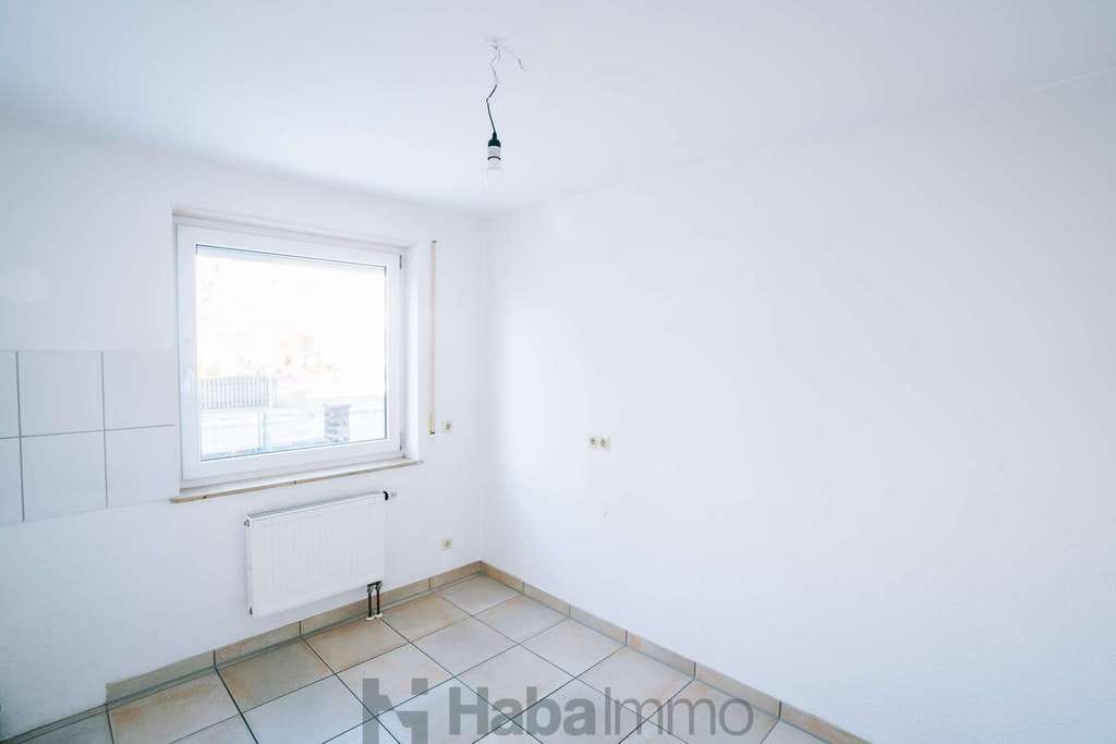 Immobilie in Türkheim - Ihr neues Zuhause: Lichtdurchflutetes Reihenmittelhaus mit Südgarten - Bild 2