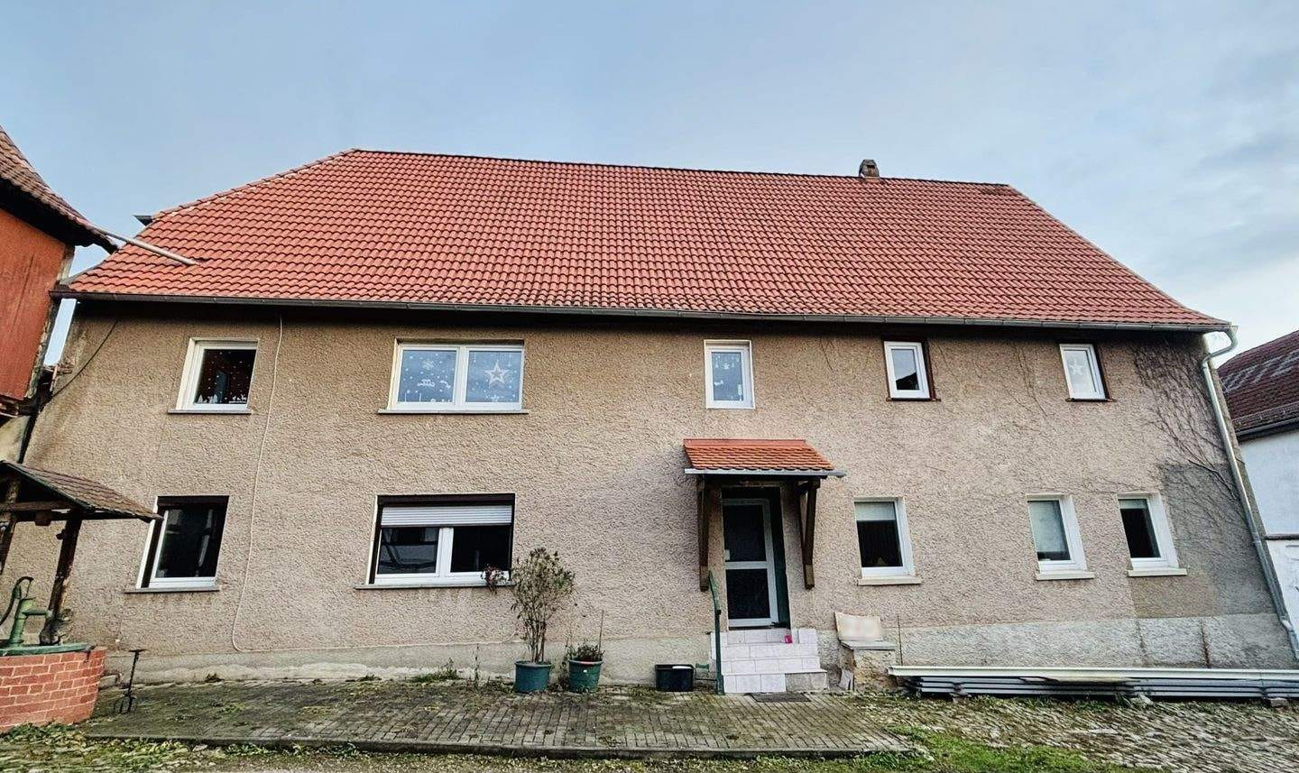 Immobilie in Amt Wachsenburg - Teilsanierter Vierseitenhof in TOP-Lage nähe Arnstadt mit großem Grundstück - Bild 1