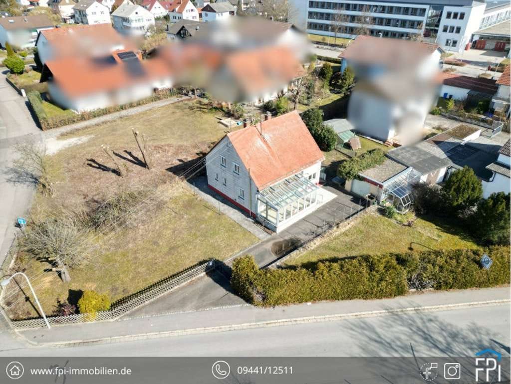Immobilie in Kelheim - Herrlich zentral wohnen: Einfamilienhaus in Kelheim bei den Schulen - Bild 0