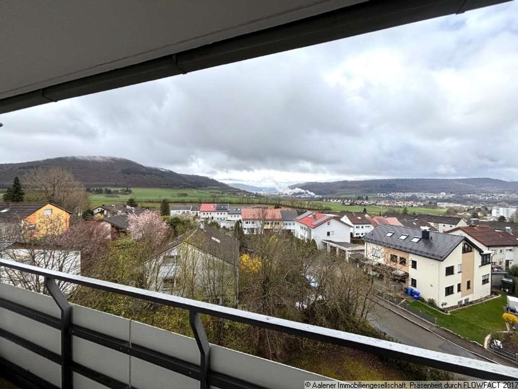 Immobilie in Aalen - Geräumige 3-Zimmer-Wohnung mit Loggia in Aalen-Grauleshof - Bild 0