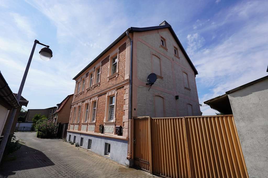 Immobilie in Tangerhütte - Preis gesenkt !! Tangerhütte -  großes Haus in ruhiger Lage - Bild 2