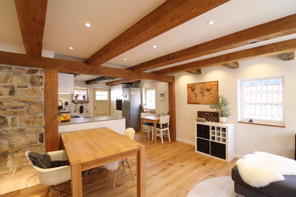 Immobilie in Neckartailfingen - Familienglück: Wunderschönes Bauernhaus teilweise saniert mit Scheune und viel Platz - Bild 4