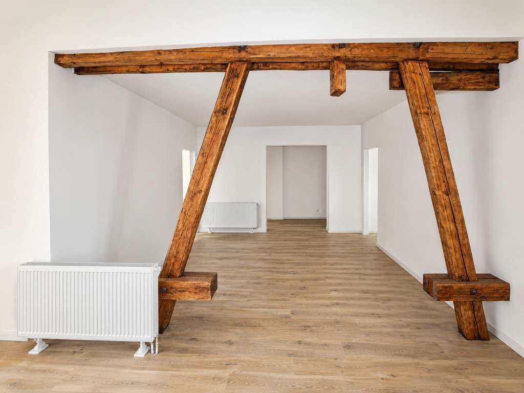 Immobilie in Maxdorf - Kernsaniert auf Neubauniveau: Moderne 4-Zimmer-Dachgeschosswohnung mit überdachter Dachterrasse - Bild 0