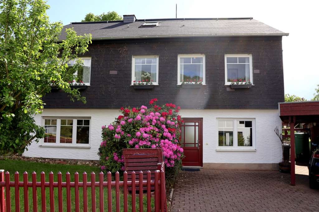 Immobilie in Traben-Trarbach - Tolles Einfamilienhaus mit Einliegerwohnung & tollem Garten - Bild 2