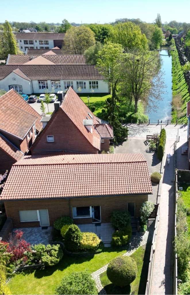 Immobilie in Otterndorf - Historisches Einfamilienhaus mit zwei Garagen im Herzen der Altstadt von Otterndorf - Bild 1