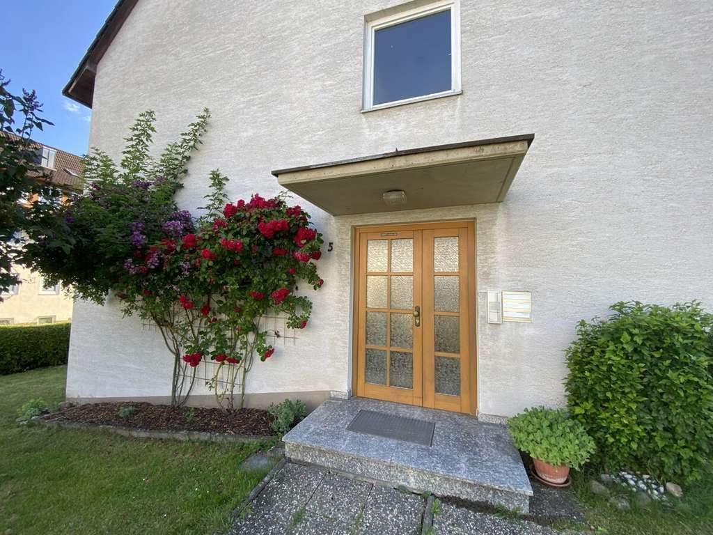 Immobilie in Lohr am Main - Großzügige Dachwohnung in attraktiver Wohnlage von Lohr - Bild 3