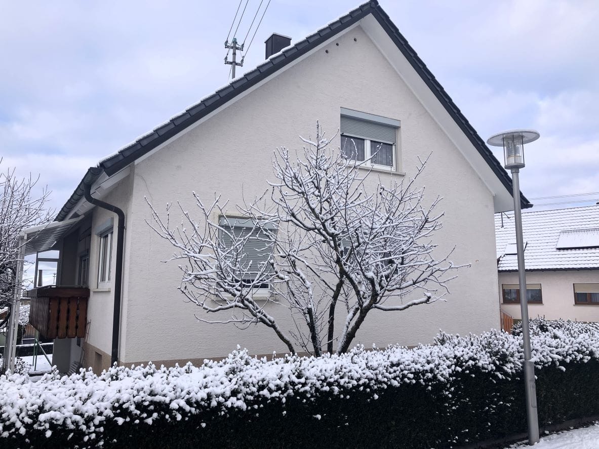 Immobilie in Denkingen - Viel Platz in ruhiger Lage - EFH mit 8 Zimmer, Garten und Garagen - Bild 1