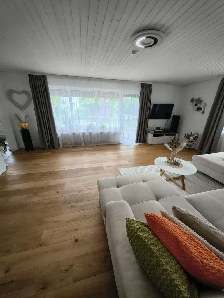 Immobilie in Thaining -  Moderne 5-Zimmer-Erdgeschosswohnung mit Garten, Terrasse, Garage & Stellplatz - Bild 2