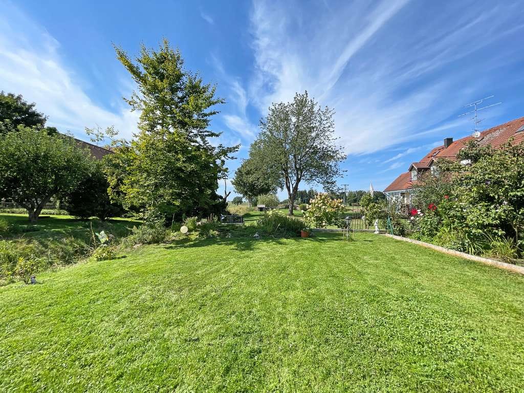 Immobilie in Röhrmoos - Großzügige Maisonettewohnung mit idyllischem Garten - Bild 0
