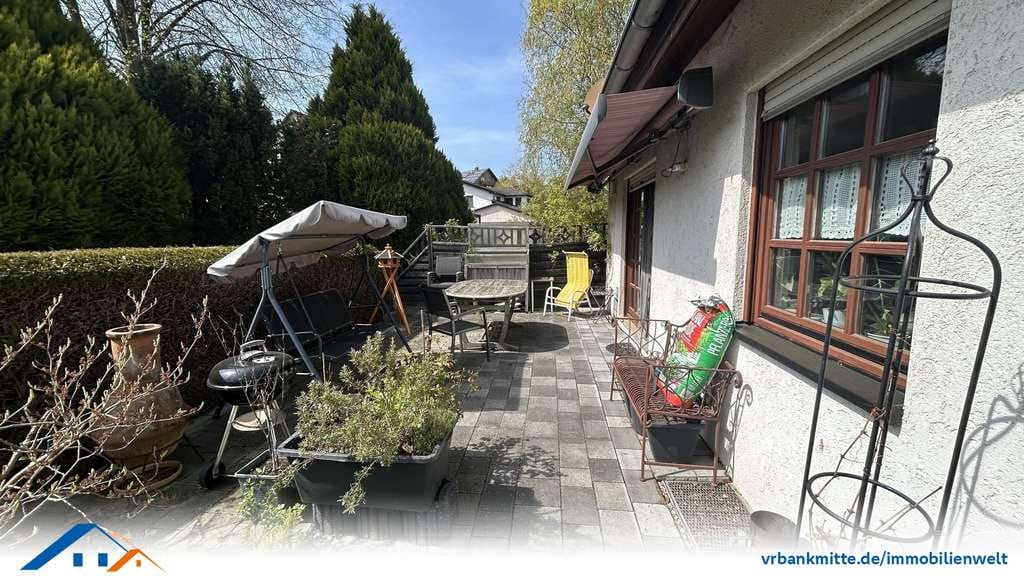 Immobilie in Gieboldehausen - Großzügiges Einfamilienhaus mit Einliegerwohnung in ruhiger Wohnlage - Bild 2