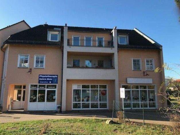 Immobilie in Langenweißbach - Gepflegte 3-Raum-Wohnung im 1. Obergeschoss mit Einbauküche und großem Balkon - Bild 4