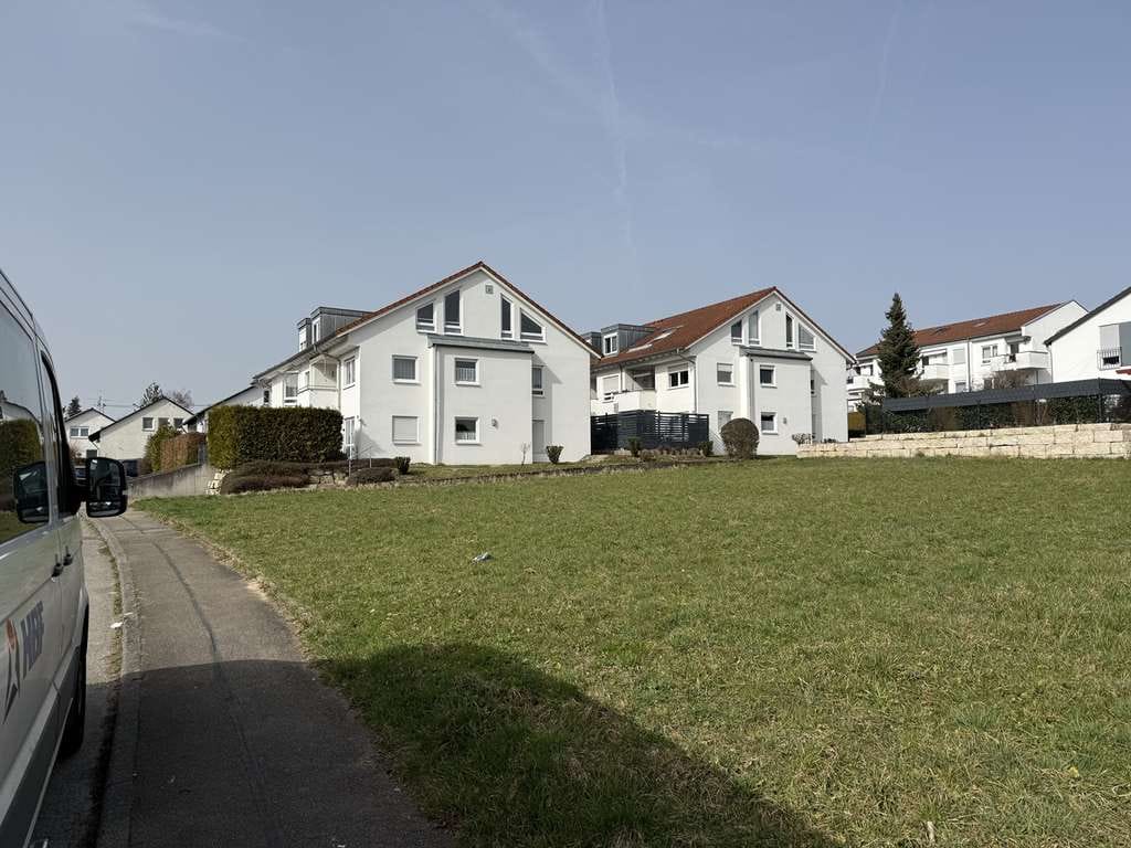 Immobilie in Walddorfhäslach - Helle und geräumige 2-Zimmer-Wohnung mit Balkon und Stellplatz im Freien zu verkaufen! - Bild 0