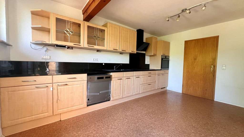 Immobilie in Dürbheim - MIT HANDWERKLICHEM GESCHICK ZU IHREM TRAUMHAUS
Charmantes Wohnhaus in Dürbheim mit Charakter - Bild 4
