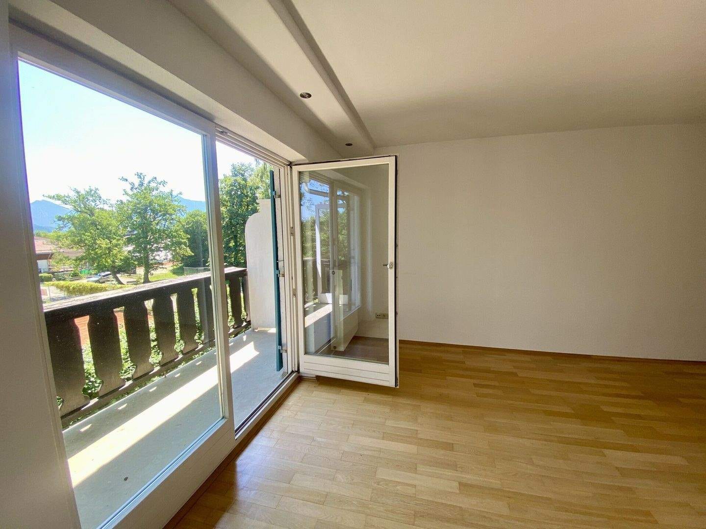 Immobilie in Bad Wiessee - Zwei Balkone. Ein See. Ihr neues Zuhause am Tegernsee - Bild 0
