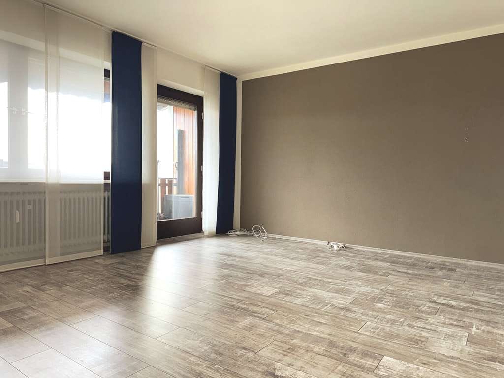 Immobilie in Rottenburg a. d. Laaber - Wohnen mit Ausblick - Einfamilienhaus in ruhiger Hanglage in Oberhatzkofen - Bild 1