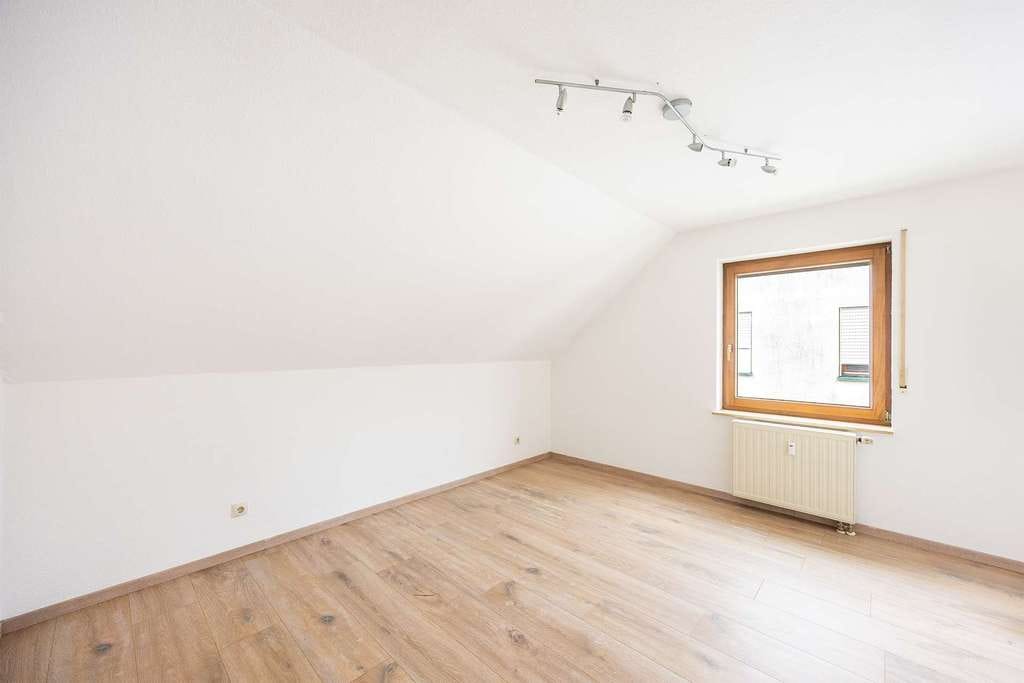 Immobilie in Oberriexingen - WEITBLICK: Dachjuwel mit Charme! - Bild 1