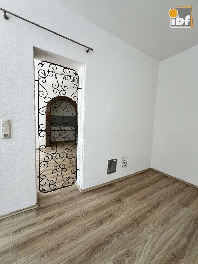Immobilie in Herzogenrath - +++ IBF Immo +++ Geräumiges freies EFH mit Stellplatz in Kohlscheid! - Bild 4