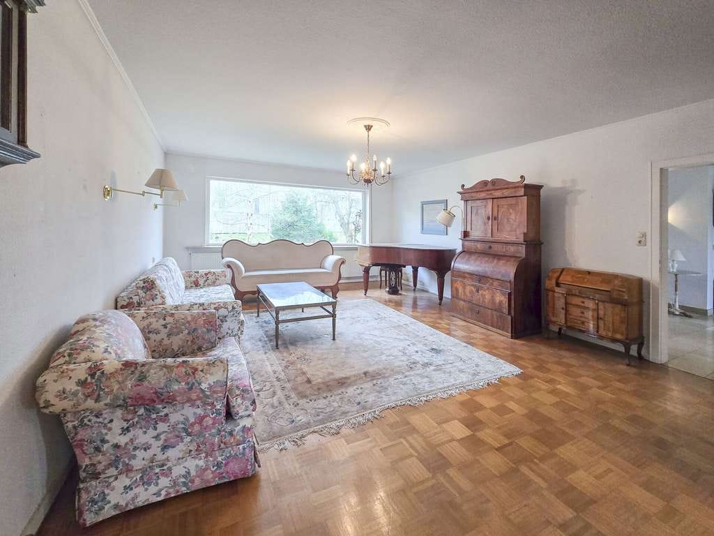 Immobilie in Nortorf - Komfortables Wohnen auf einer Ebene – Bungalow mit exklusiver Wellnessoase und Indoor-Pool - Bild 3