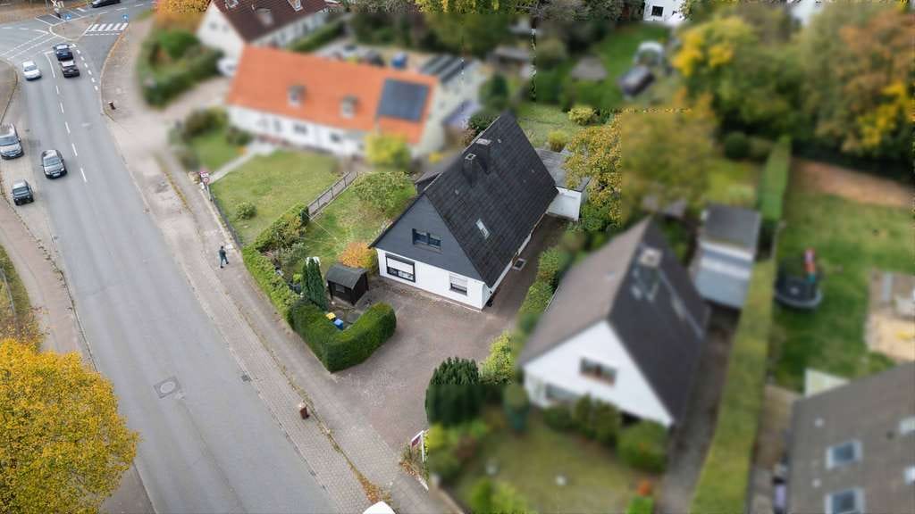 Immobilie in Uetersen - Einfamilienhaus mit Einliegerwohnung. Viel Charme und Potenzial in beliebter Lage von Uetersen - Bild 2