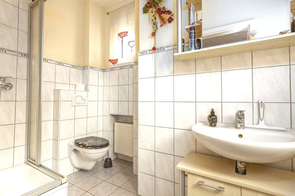 Immobilie in Bad Essen - Charme, Substanz und Perspektive - Einfamilienhaus mit Doppelgarage in Bad Essen – Wittlage! - Bild 2