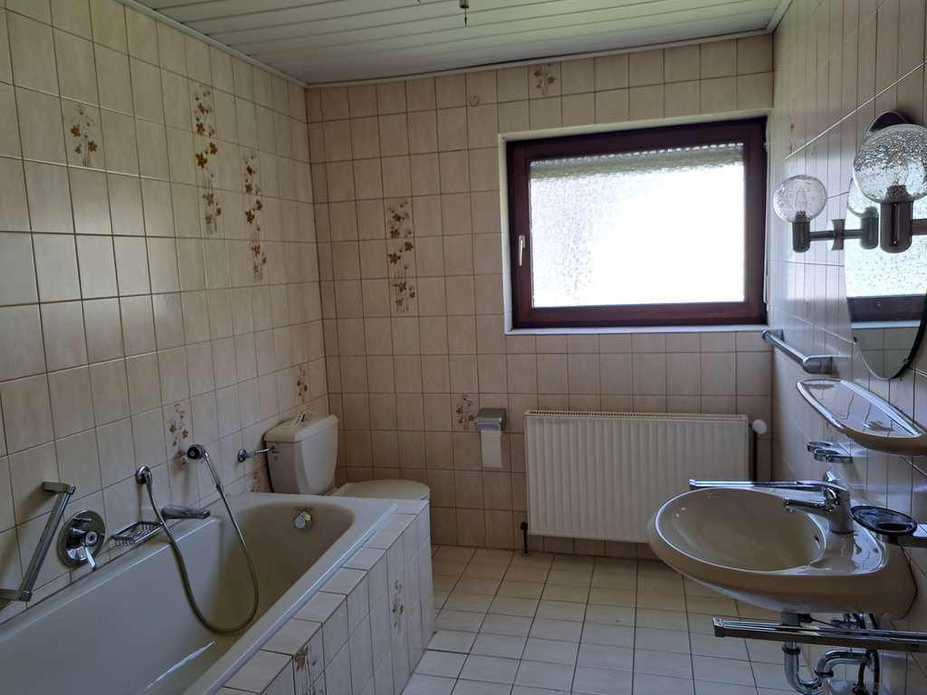 Immobilie in Knittlingen - Charmantes Einfamilienhaus mit großem Garten - Bild 4