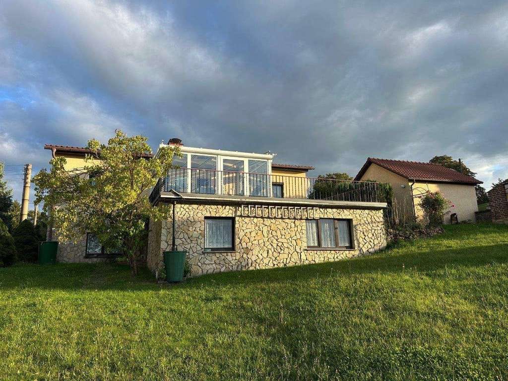 Immobilie in Unterwellenborn - Bungalow - Ein/Zweifamilienhaus mit Wintergarten und tollem Ausblick - Bild 2