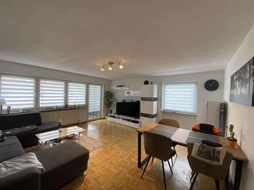 Immobilie in Neuhausen auf den Fildern - Kapitalanleger aufgepasst! Helle 2-Zimmer-Wohnung mit Balkon & Garage - Bild 1