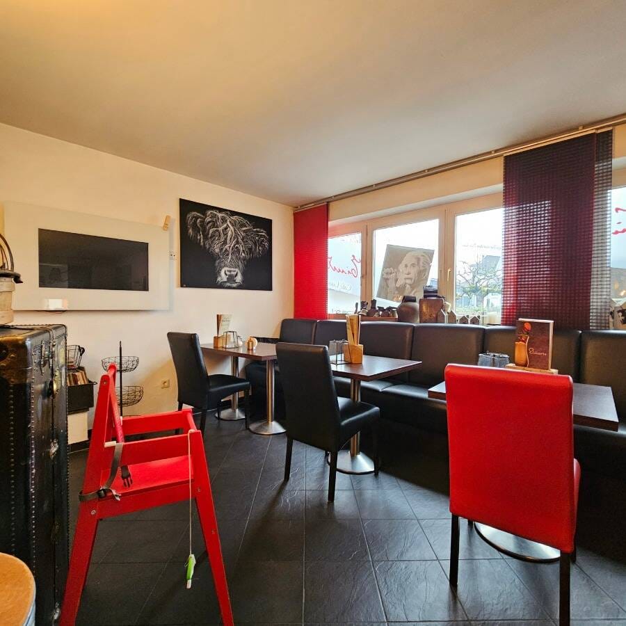 Immobilie in Stühlingen - Charmantes Wohn- & Geschäftshaus mit Café + 13 Stellplätzen - Bild 4