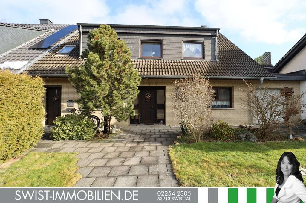 Immobilie in Swisttal - Einfamilienhaus mit Einliegerwohnung mit sep. Eingang in begehrter Wohnlage (Erbpacht) - Bild 0