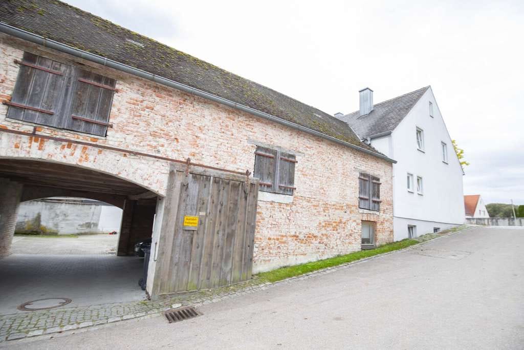 Immobilie in Vohburg an der Donau - 3,8% Mietrendite - 4 Parteien in Bestlage von Vohburg - auch 5% Mietrendite möglich - Bild 0