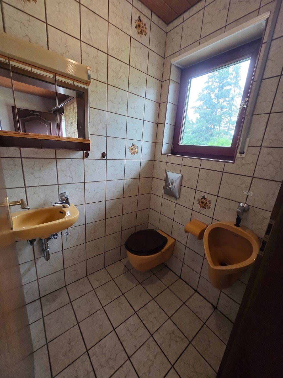 Immobilie in Schmelz - Gepflegte Doppelhauhälfte mit großzügigem Raumangebot und Garten in ruhiger Lage - Bild 4
