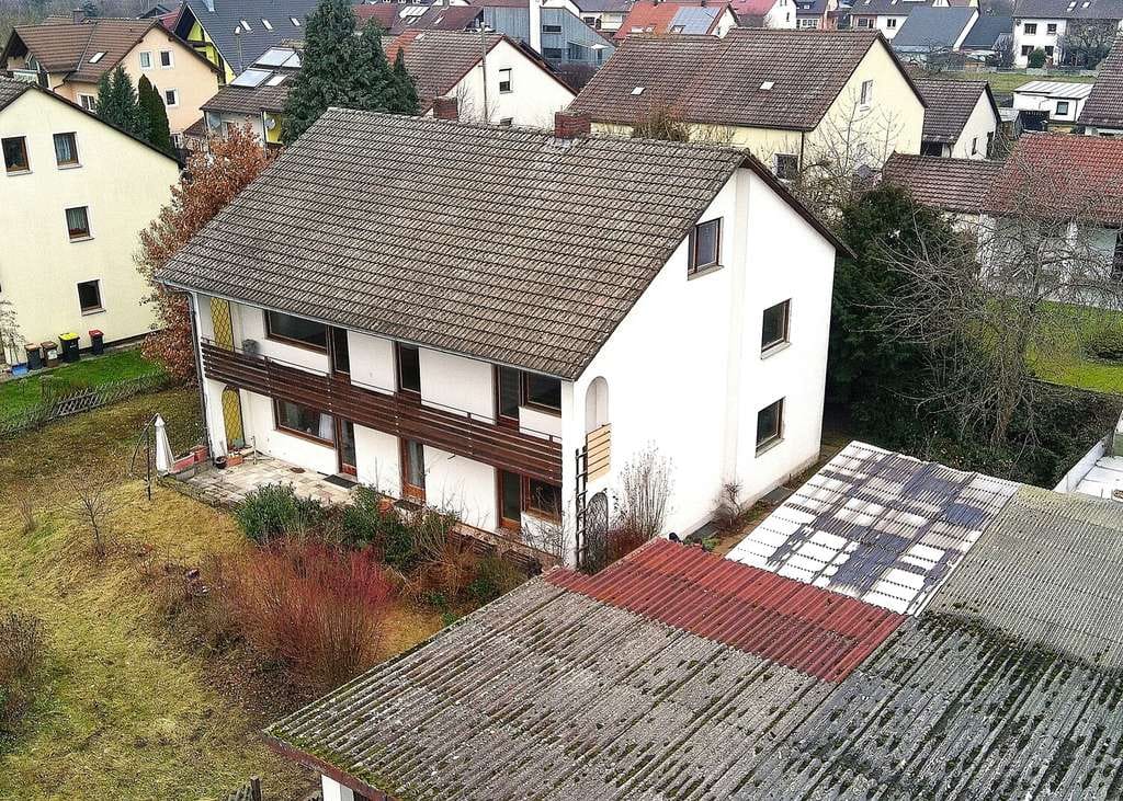 Immobilie in Weidenberg - Mehrfamilienhaus mit drei Wohneinheiten - Bild 0