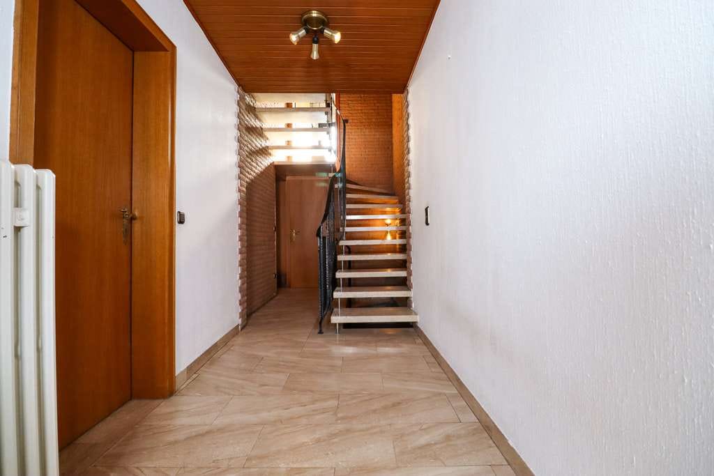 Immobilie in Bergheim - Ehemaliges Wohn- u. Geschäftshaus in Bergheim-Quadrath - Bild 3