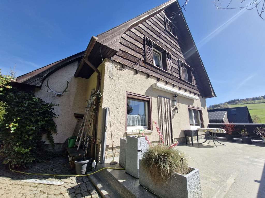 Immobilie in Breitenbrunn/Erzgebirge - Wohnen, wo andere Urlaub machen – charmantes Haus in Rittersgrün! - Bild 2