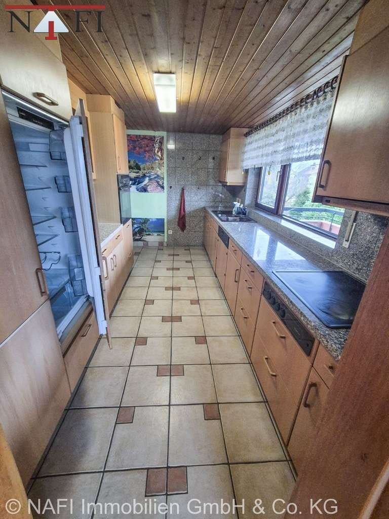 Immobilie in Uhingen - **PLATZWUNDER, großzügiges Einfamilienhaus mit Einliegerwohnung und toller Aussicht** - Bild 3