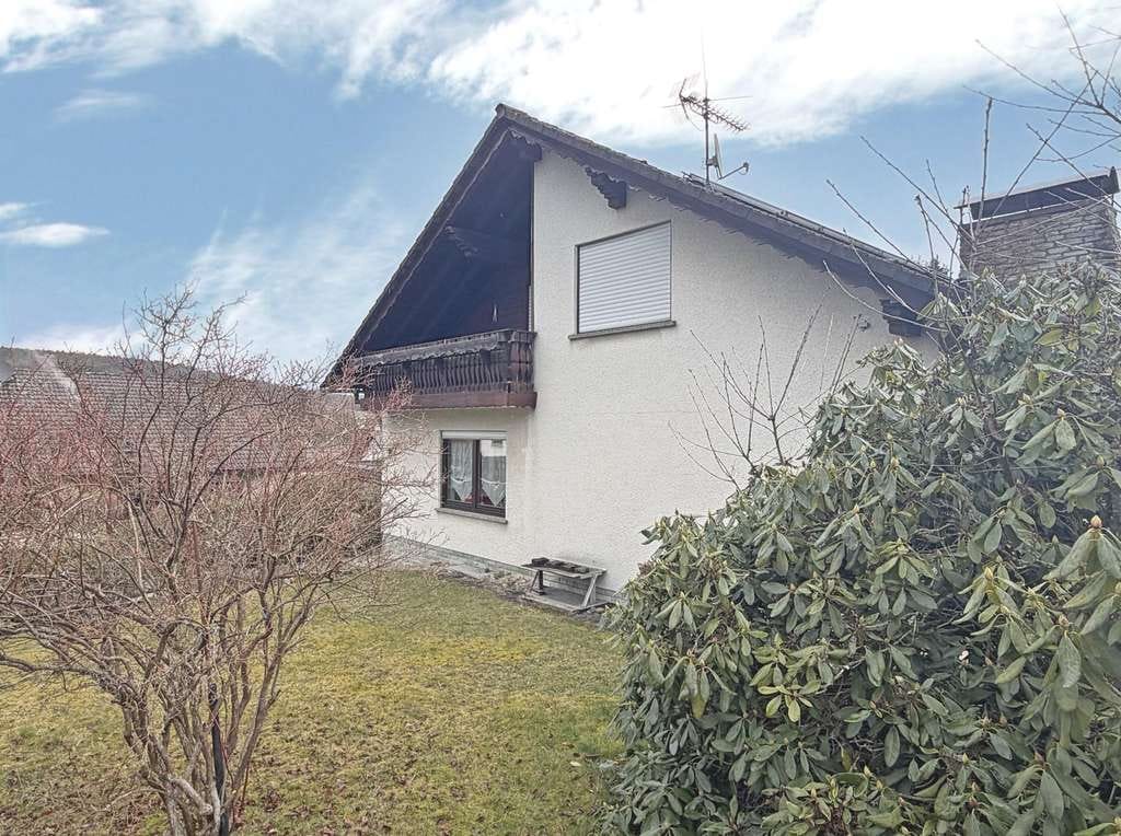 Immobilie in Neuhof - Ruhiges Wohnglück mit Wellness-Potenzial: Ihr Modernisierungsprojekt in Neuhof-Giesel - Bild 1