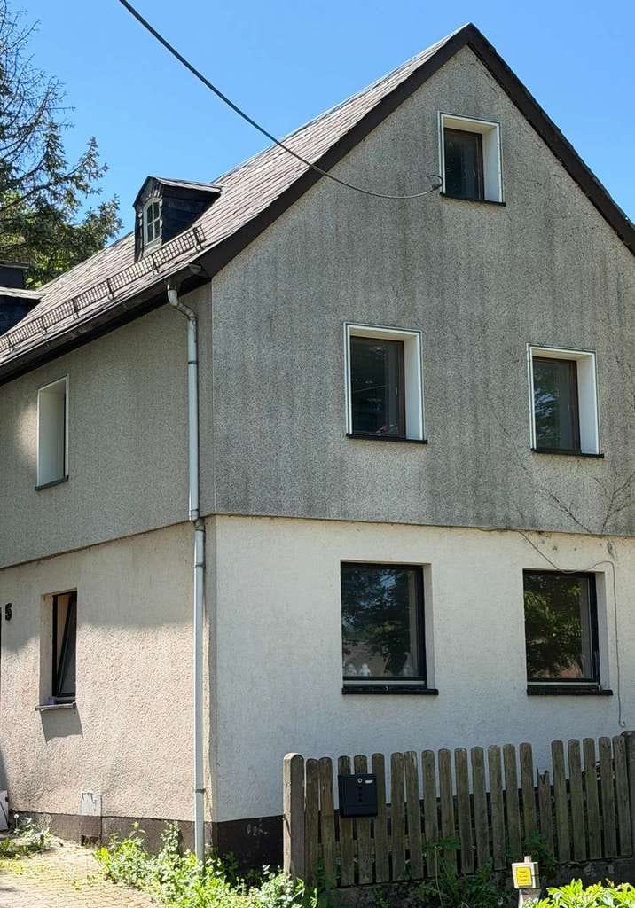 Immobilie in Töpen - Ruhig gelegenes Einfamilienhaus mit Garten und viel Potenzial zur Fertigstellung - Bild 2