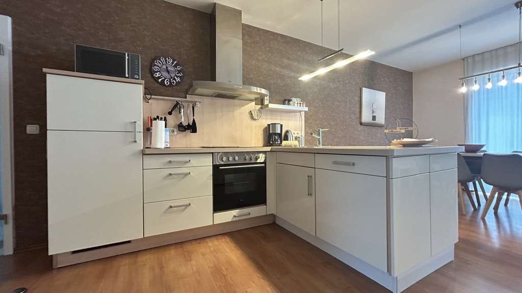 Immobilie in Bastorf - Bungalow mit Indoor-Pool & Sauna - Bild 3
