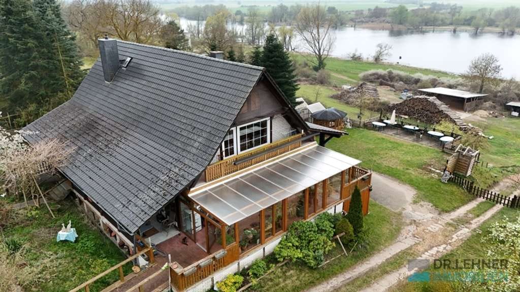 Immobilie in Havelberg - Exzellente Lage mit Blick auf die Havel! Zweifamilienhaus mit ELW auf idyllischem Grundstück! - Bild 3