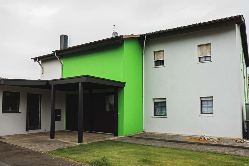 Immobilie in Bad Rappenau - Attraktives Renditeobjekt mit 3 Wohneinheiten und Gewerbehalle in Bad Rappenau-Grombach - Bild 0