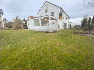 Immobilie in Stadtbergen - Familienidyll in Stadtbergen – 6 Zimmer | 178 m² | 585 m² Garten | Garage & Kamin - Bild 0