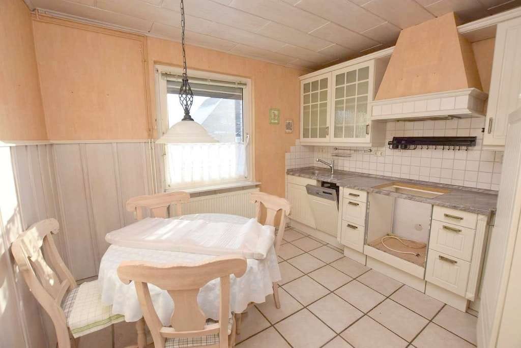 Immobilie in Osloß - Großes Doppelhaus mit 2 Haushälften auf über 1.400m² Grundstück mit 2 Garagen. - Bild 4