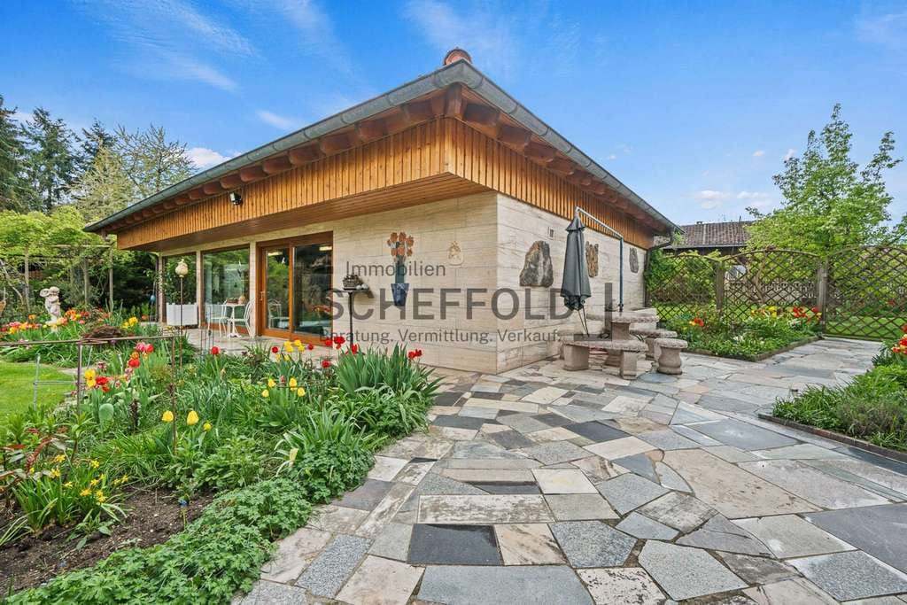 Immobilie in Schwendi - Eine grüne Oase! Stilvolles Ein- oder Zweifamilienhaus mit märchenhaftem Gartenparadies - Bild 4