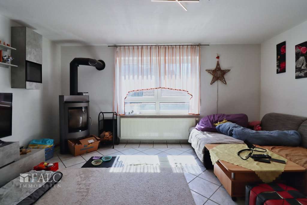 Immobilie in March - Geräumige 4-Zimmer-Wohnung mit Top-Energieeffizienz und geringen laufenden Kosten - Bild 1