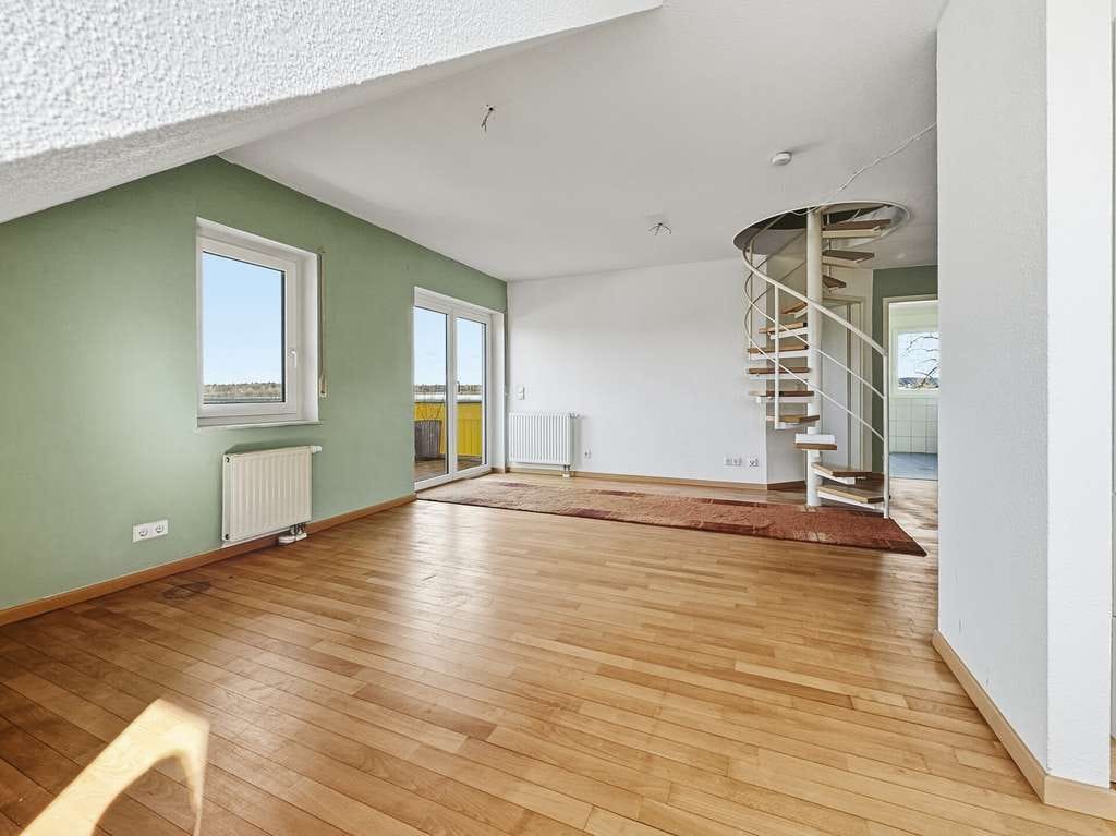 Immobilie in Langenargen - 3,5 Zi. Dachgeschoss Wohnung mit 2x TG Stellplätzen - Sofort Bezugsfrei - Bild 2