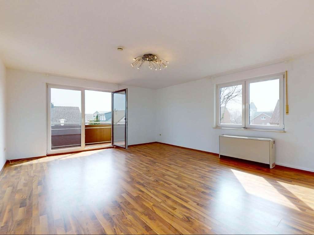 Immobilie in Delbrück - Bezugsfrei! 3-Zimmer-Wohnung mit Ost-Süd-Balkon & Stellplatz in Delbrück-Ostenland - Bild 1