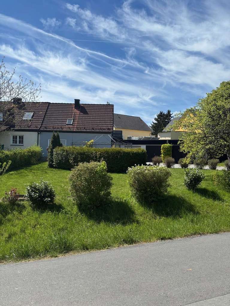 Immobilie in Eckersdorf - **Doppelhaushälfte mit schönem Grundstück in Eckersdorf** - Bild 0