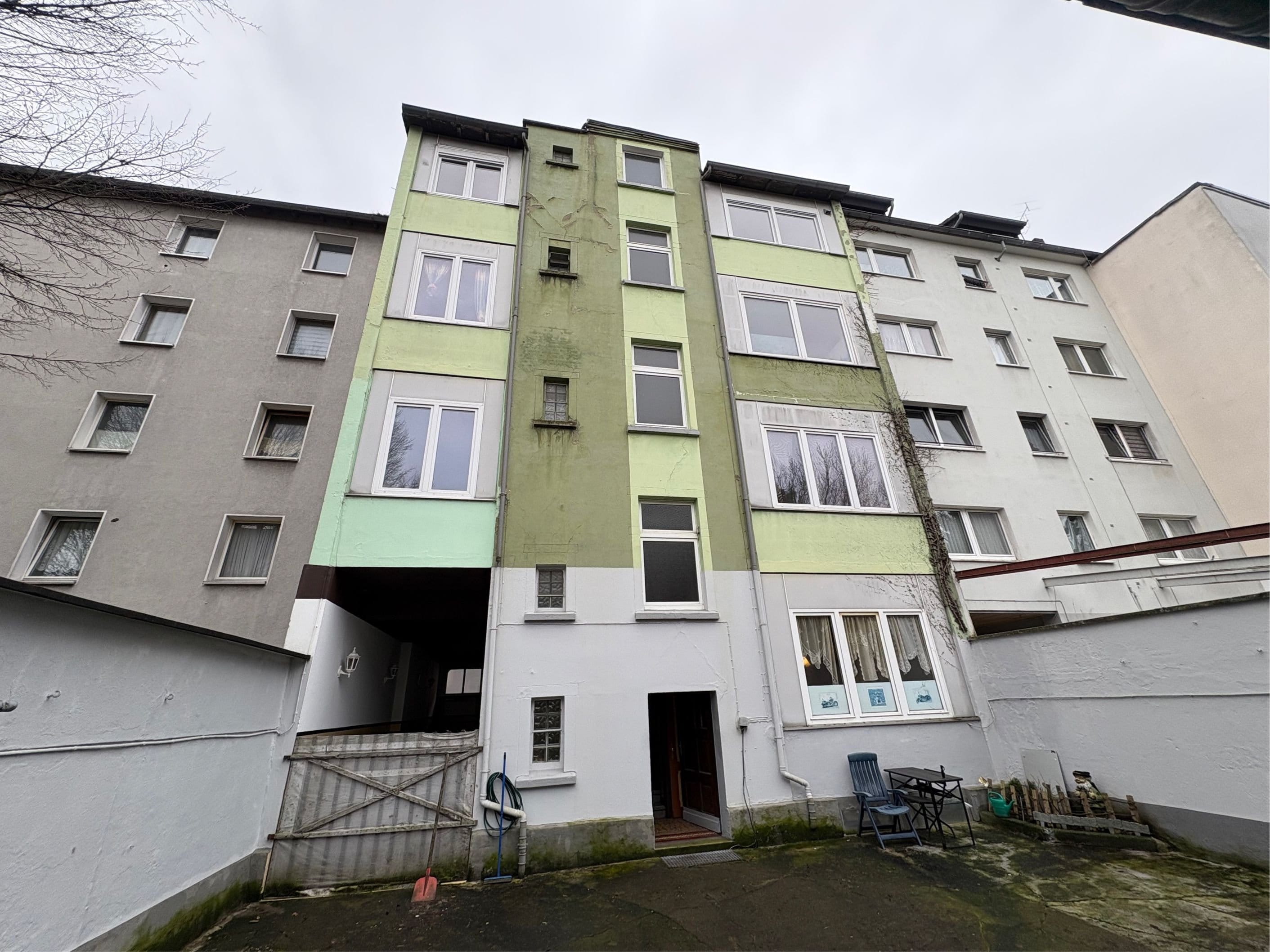 Immobilie in Dortmund - Mehrfamilienhaus mit 4 Garagen in der nördlichen Dortmunder Innenstadt - Bild 1
